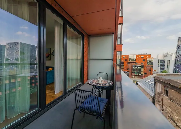 Modern Luxury In Centre *