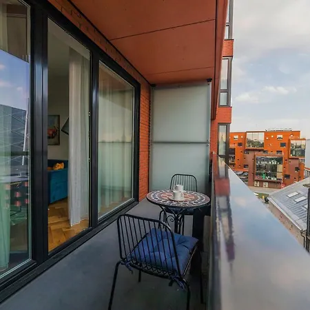 Modern Luxury In Centre *